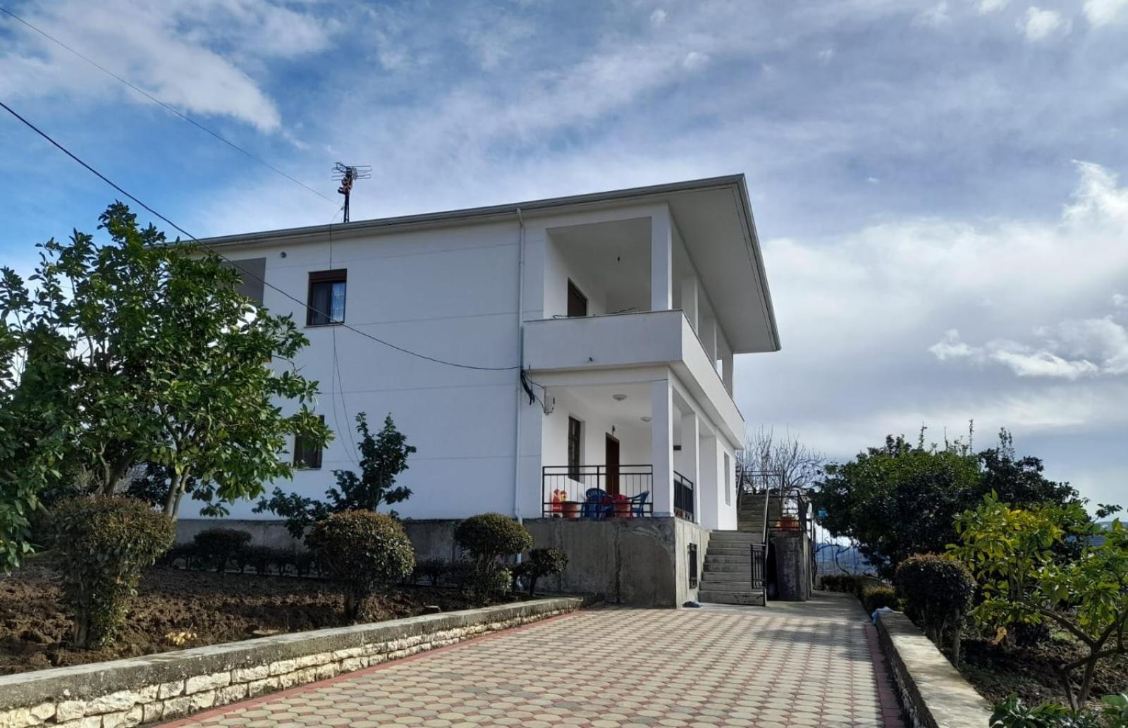 Villa Besart เบราท ภายนอก รูปภาพ